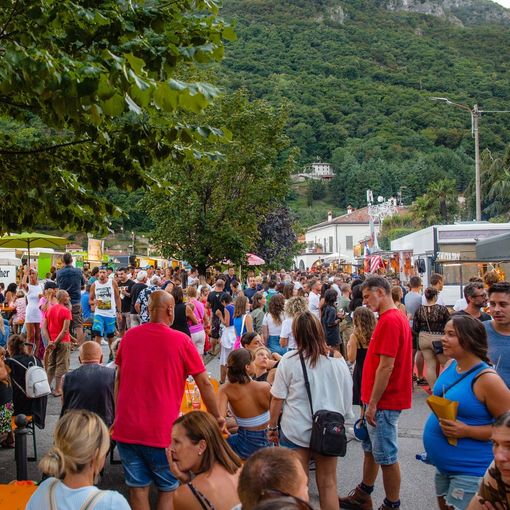 Morbegno, per la prima volta fanno tappa le prelibatezze del Rolling Truck Street Food