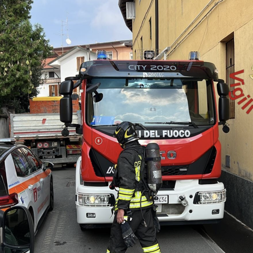 I vigili del fuoco e i soccorsi sul posto