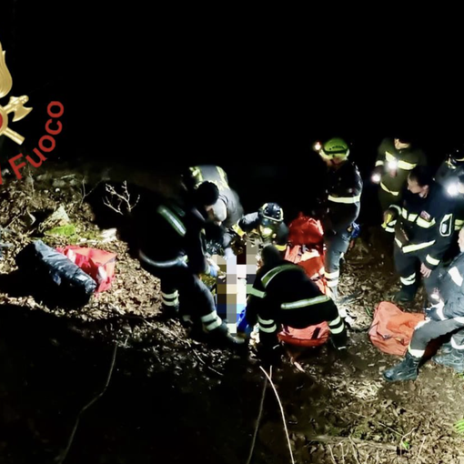 Escursionisti si perdono nel bosco nel Comasco. Doppio intervento notturno dei soccorritori