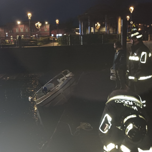 I vigili del fuoco in azione nel Luinese