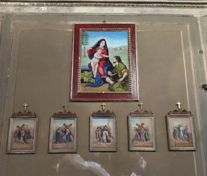 Il quadro della Madonna di Oriano collocato in chiesa