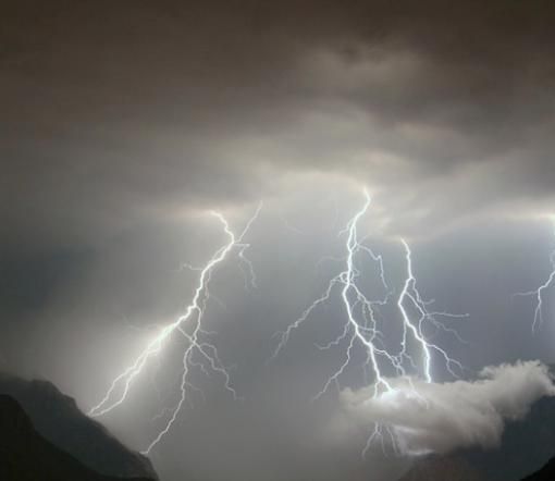 Allerta gialla sul Varesotto: possibili temporali fino a stasera. Le piogge riprenderanno poi nella notte