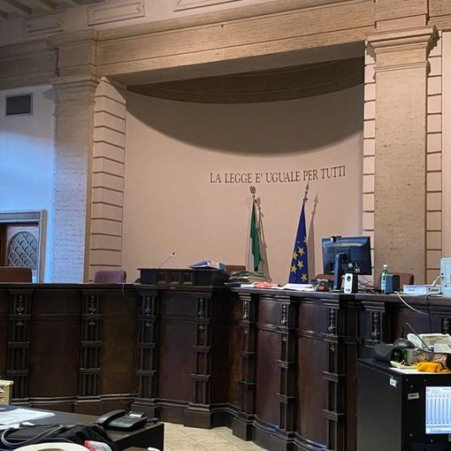Droga, alcool, ludopatia e violenze: genitore denuncia il figlio