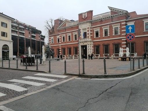 «Mi portava dietro il locale e mi toccava»: chiesti 9 anni per il cartolaio del paese accusato di aver abusato di due ragazzine
