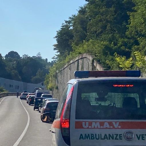 Il punto di via Peschiera bloccato dal grave incidente