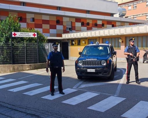 Palpeggia e molesta una paziente all'ospedale di Verbania: arrestato un operatore socio sanitario