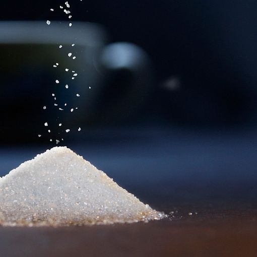 Un fine estate amaro per i consumatori: il prezzo dello zucchero aumenta del 43% e anche per i varesotti la spesa è più cara