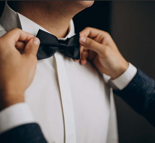 Cosa devi sapere sugli abiti da sposo: la guida all’eleganza