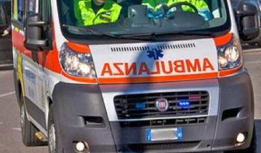 Viene punto da un insetto e si sente male: ventenne soccorso a Vergiate