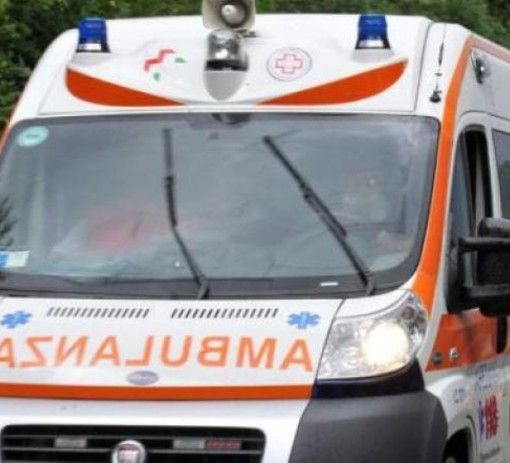 Ciclista investita nel Milanese: è grave