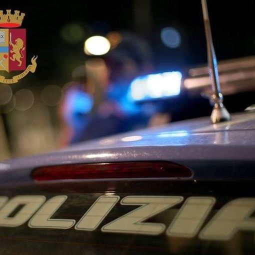 Diede fuoco a un bidone dei rifiuti, piromane identificato e denunciato a Busto