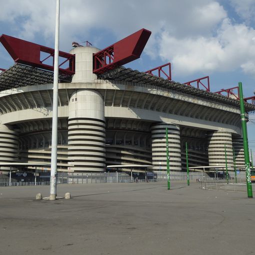 Infiltrazione mafiose nelle curve di Inter e Milan: blitz e numerosi arresti