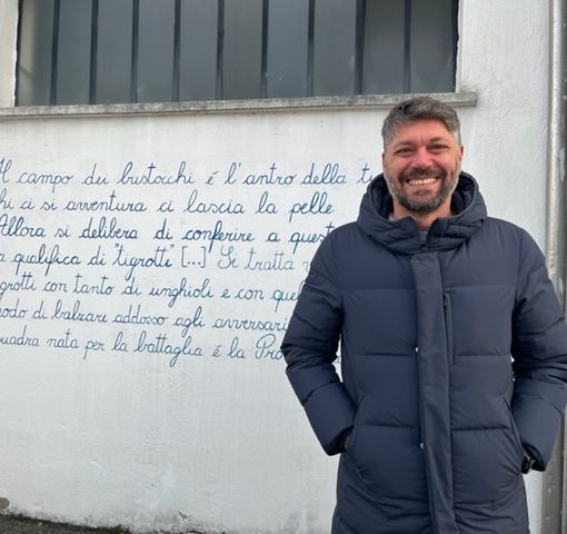 Fabio Artico accanto al Pro Patria Museum sabato