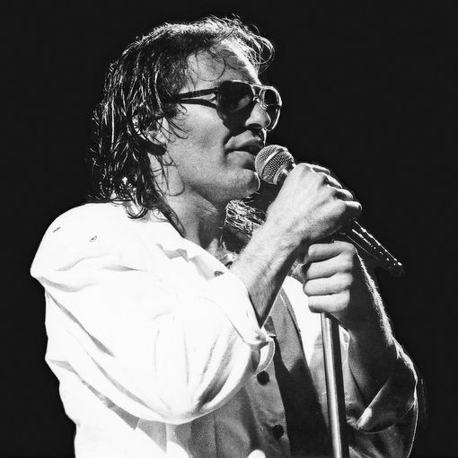 Una poesia lunga 40 anni: oggi è il compleanno di &quot;Siamo solo noi&quot;