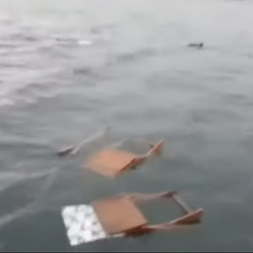 TRAGEDIA SUL LAGO MAGGIORE. Il racconto dei testimoni: «I superstiti salvati aggrappati alle sedie e a una bombola del gas»
