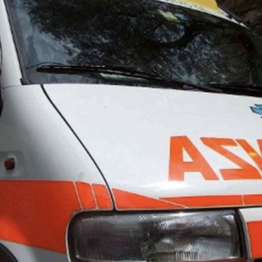 Scontro sulla statale della Valganna: ferito un motociclista