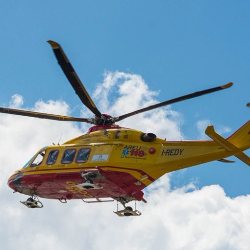 Somma, colpita alla testa in fabbrica. Grave una donna di 51 anni