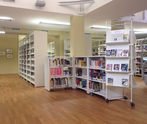 Riapre l’emeroteca della Biblioteca di Busto