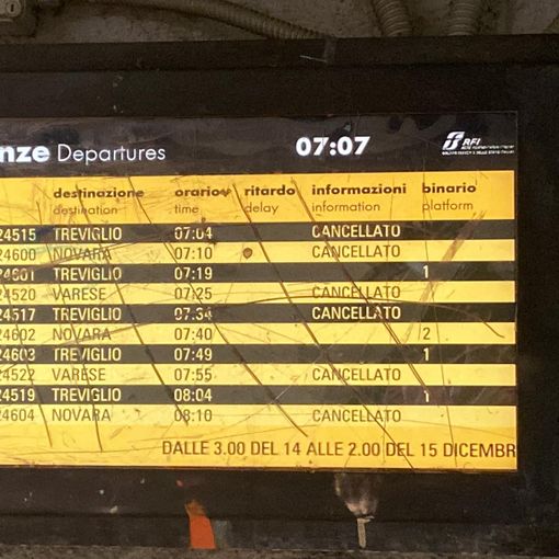 Foto tratta dalla pagina Facebook &quot;Pendolari Trenord&quot;