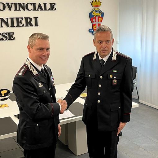 Il tenente colonnello Andrea Poletto (a destra) insieme al comandante provinciale dell'Arma, colonnello Marco Gagliardo