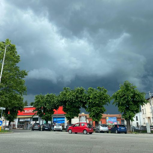 Nel pomeriggio e in serata temporali con rischio grandine. Domenica di sole