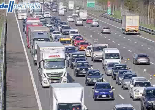 Le code conseguenti all'incidente viste dalle webcam di Autostrade per l'Italia