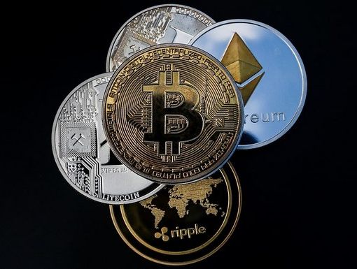 Criptovalute emergenti: occhi puntati su Polkadot, Chainlink e Avalanche