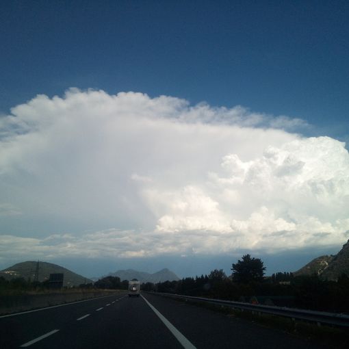 Grande cumulonembo sulla nostra provincia (foto P. Valisa - Centro Geofisico Prealpino)