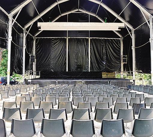 La tensostruttura dei Giardini Estensi riapre con la rassegna &quot;Parola di donna&quot;