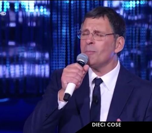 Fabrizio Frizzi. La concessione edilizia diventa realtà: la cerimonia con De Carli e il sindaco Sala, la casa