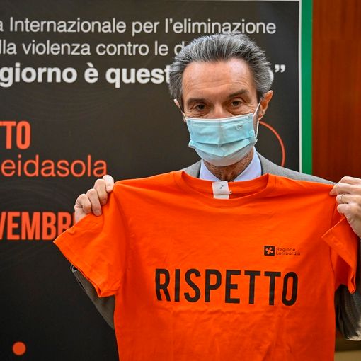 Giornata contro violenza donne, presidente Fontana e assessore Locatelli incontrano i giovani: «Insieme per contrastare questa piaga sociale»
