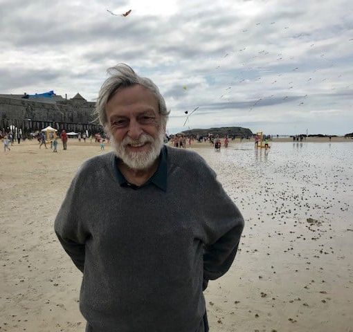 Gino Strada nella foto postata da Emergency