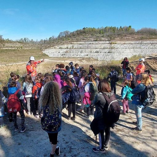 La scuola primaria di Travedona Monate in visita alla miniera di Santa Marta