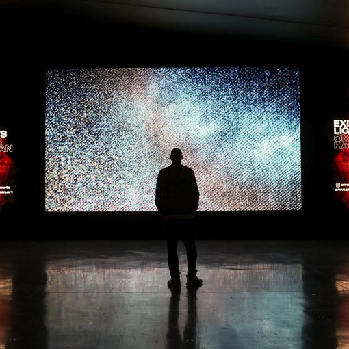 Alla Porta di Milano, la mostra di Omar Hassan “Exit Lights”