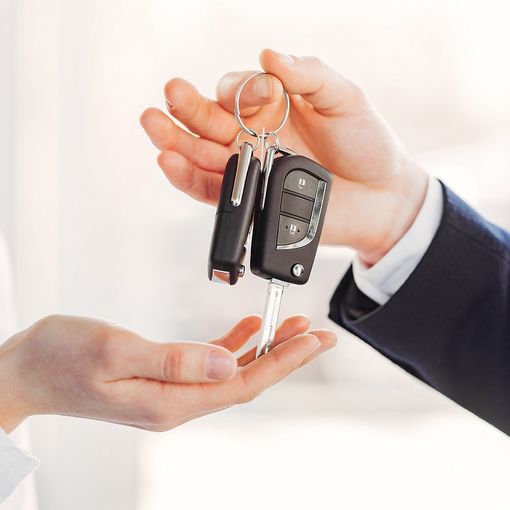 Conviene davvero comprare l'auto?