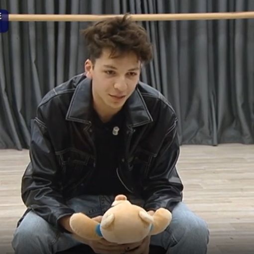 Luigi Strangis stringe tra le mani Lino