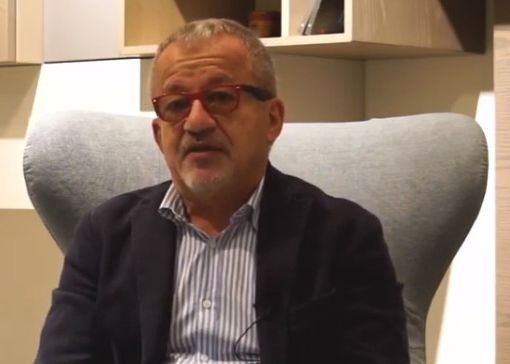 Preoccupazione per Roberto Maroni, resterà in ospedale per accertamenti