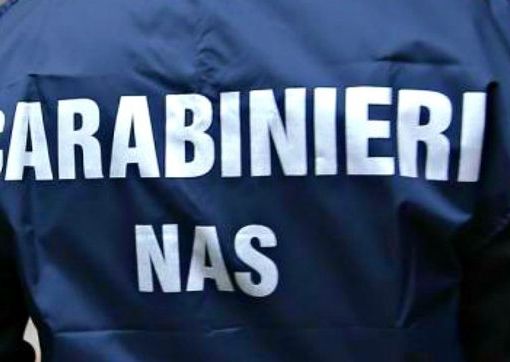 Gravi carenze igieniche: attività commerciale di Varese chiusa dopo un controllo dei carabinieri