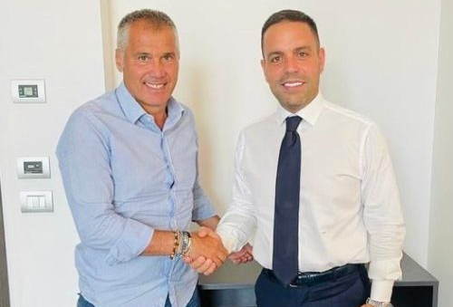 Il benvenuto a mister Novelli - foto del Lamezia Terme