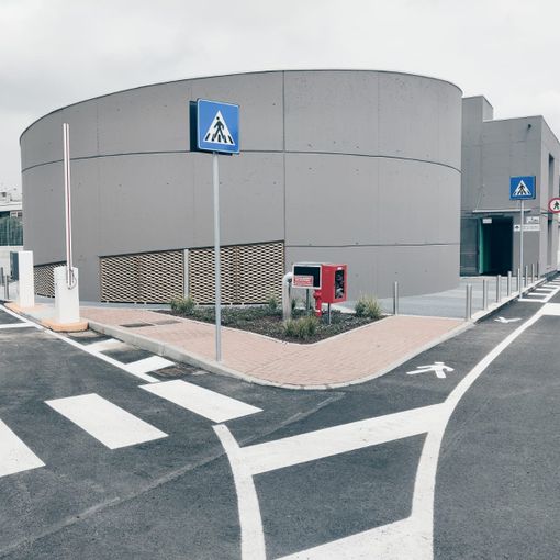 FOTO E VIDEO. L’ospedale Del Ponte ha il suo parcheggio: 315 posti per il polo materno infantile e il quartiere