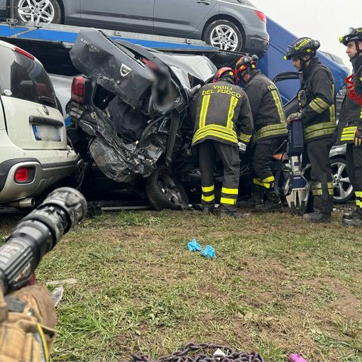 FOTO. Raffica di incidenti in autostrada nel Bresciano: 20 veicoli coinvolti e due vittime