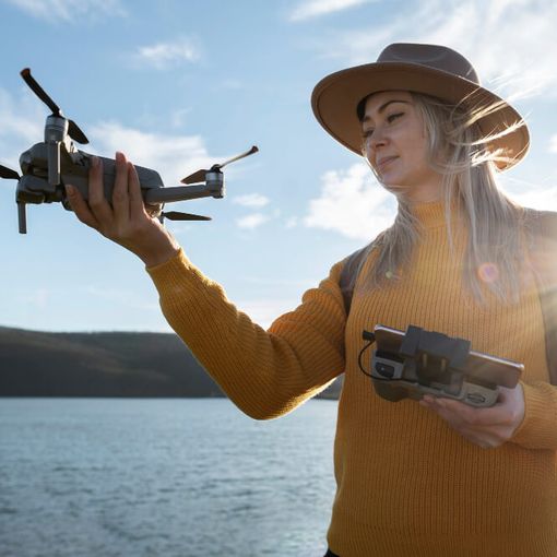 Pilotare un drone senza patentino è possibile?