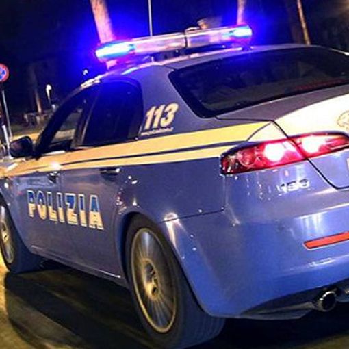 Rissa tra ragazzi in via Morosini, interviene la polizia