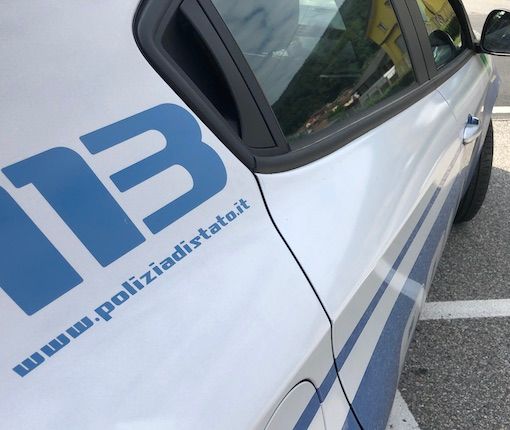 Autista dell'autobus schiaffeggiato e rapinato: la polizia arresta un pregiudicato