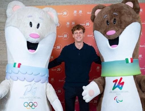 Sinner primo dei 18 mila volontari di Milano Cortina: ecco come candidarsi per vivere da vicino il sogno olimpico