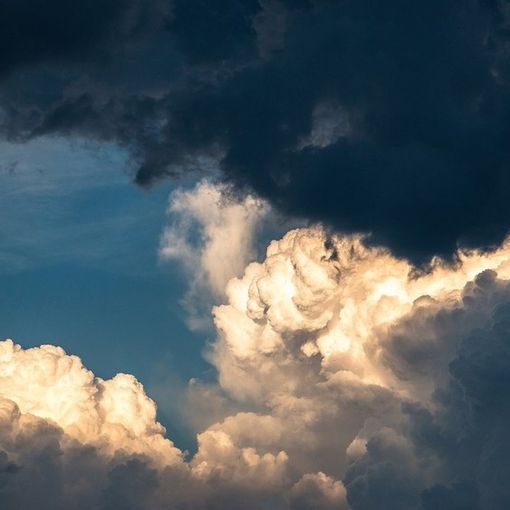 Oggi prima giornata tropicale in provincia, domani allerta di livello 3 per temporali violenti di Meteo Svizzera