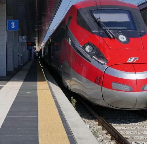 Ferrovie, sciopero del 19 e 20 maggio. Salvini firma la precettazione