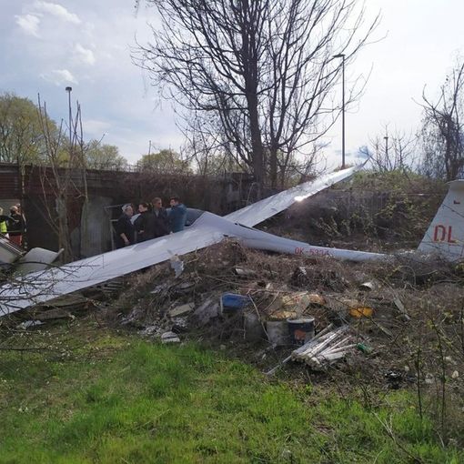 Ultraleggero precipita al Campo Volo di Torino, miracolosamente illese le due persone a bordo