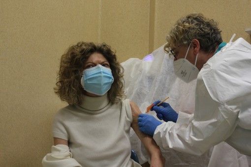 Vaccini-record in Lombardia: prenotazioni agli under 49 aperte probabilmente entro fine maggio