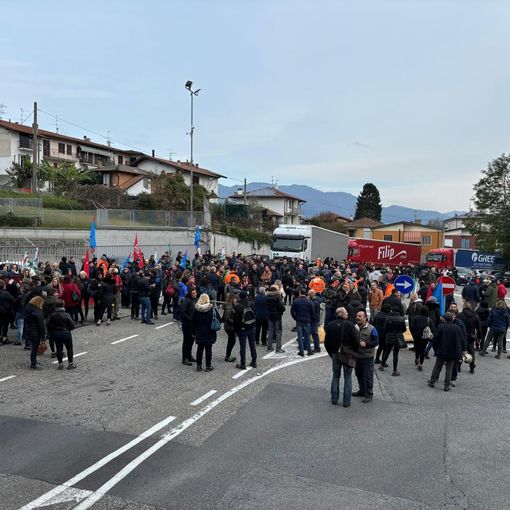 Provincia di Varese contro la chiusura delle linee produttive Beko: un tavolo permanente territoriale in difesa dei 541 posti di lavoro